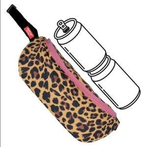 🐆Wine2Go:TwoCan insulated leopard Fanny🐆